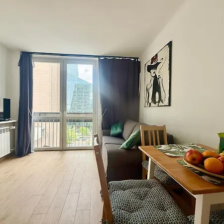 Cozy Stay Rondo ONZ Apartment-2