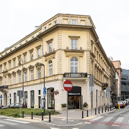 Apartament w kamienicy na Żurawiej-3