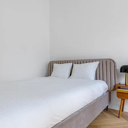 Apartament Warszawski Sznyt-3