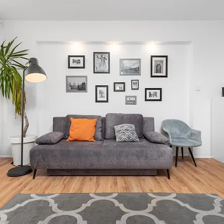Apartment Chmielna 2 By Your Freedom-2