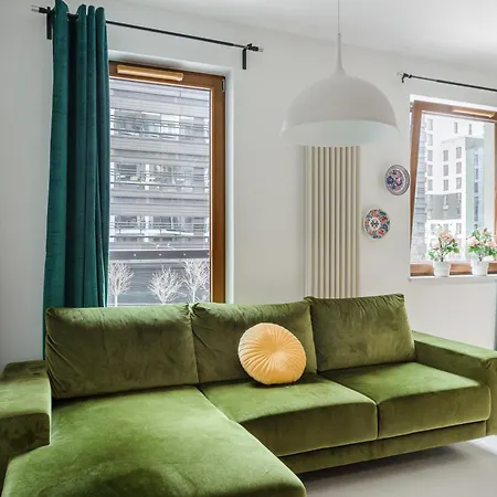 Lumina I Deluxe 2-Room Apartment With Balcony I Parking-2