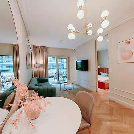 Vipwarsawapartments Zircon Mennica Residence-2