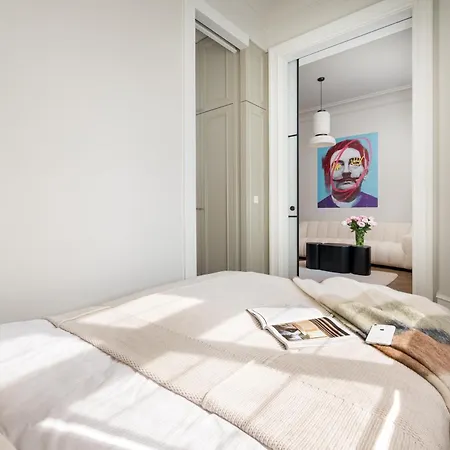 La Perle French-Style Suite In The Heart Of Warsaw With Premium Service-3