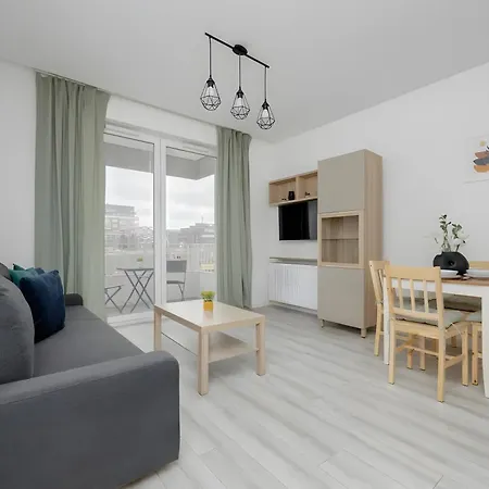 M&R Apartament Airport&Business Premium Atrium, Garage, Close By Chopin Airport-3