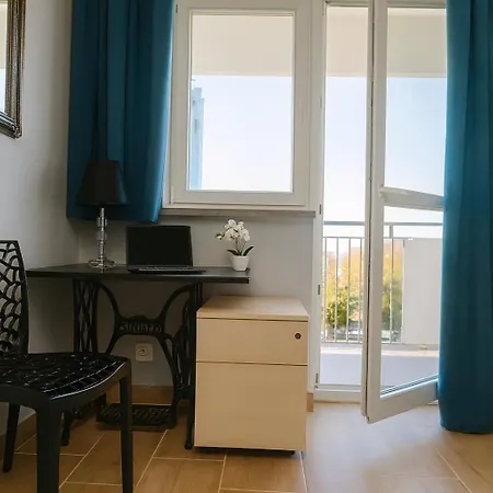 V27 Ajax Warsaw Bed&Breakfast Rooms-2