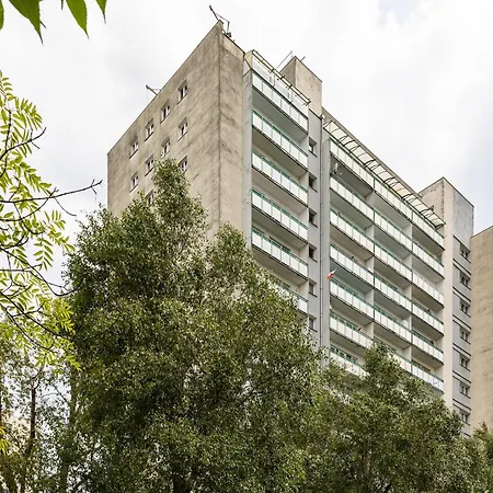 Modern studio AC Batorego by VAYA STAYS-3