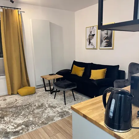 Golden Apartment-2