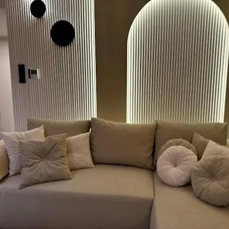 Family & Business Apartments Premium No 2 - 1 Bedroom With Private Jacuzzi, Balcony, Parking-3