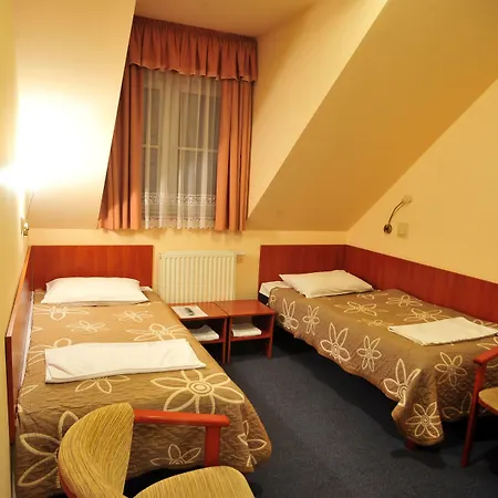 Hotel Złote Dęby-3