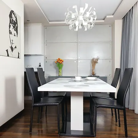 Chopin Apartments - Platinum Towers-2