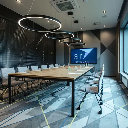 Air Hotel-2