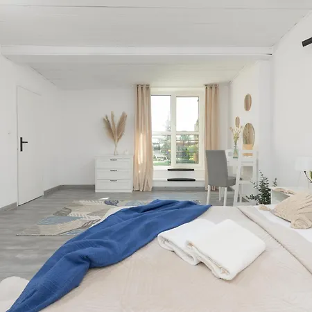 Metro Plac Wilsona Cozy Apartments By Noclegi Renters-3