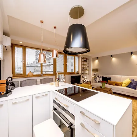 Golden Apartment With Air Condition By Your Freedom-2