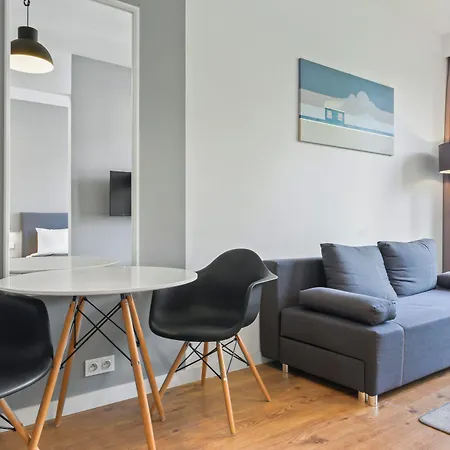 Rentplanet - Apartament Slawinska-2