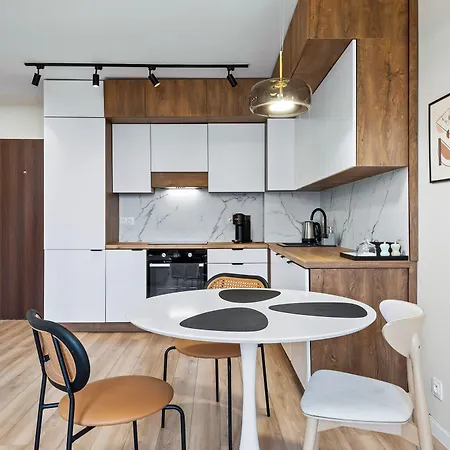 Rentplanet - Apartament Miedzynarodowa-3