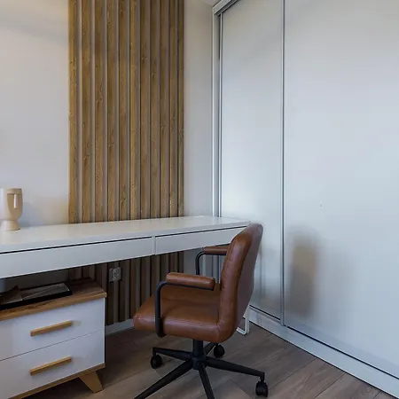 Rentplanet - Apartament Miedzynarodowa-2