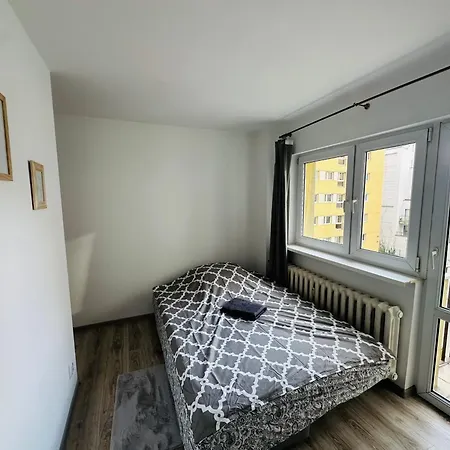 Wola Ratusz Rooms-2