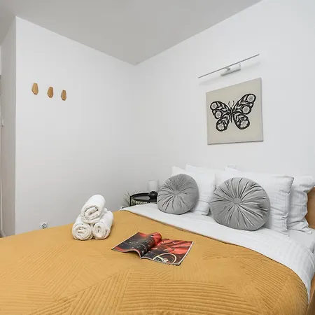 Lumina Apartment Opposite The Palace Of Culture And Science-2