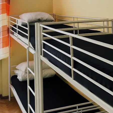 Hostel Oliwka - Metro Świętokrzyska-2
