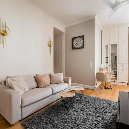 Luxury Apartment 76 By Bookinghost-2