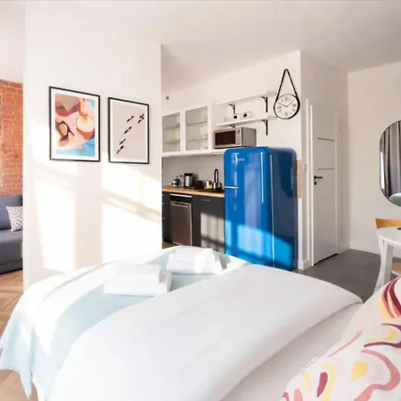 Bk Studio - Cozy And Modern Close To National Stadium-3