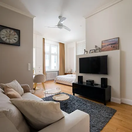 Luxury Apartment 76 By Bookinghost-3