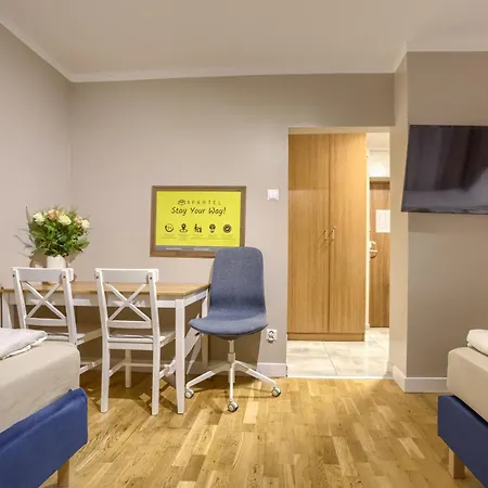 New! Studio With 3 Beds - Easy Access To Airport, City Center & Wum-2