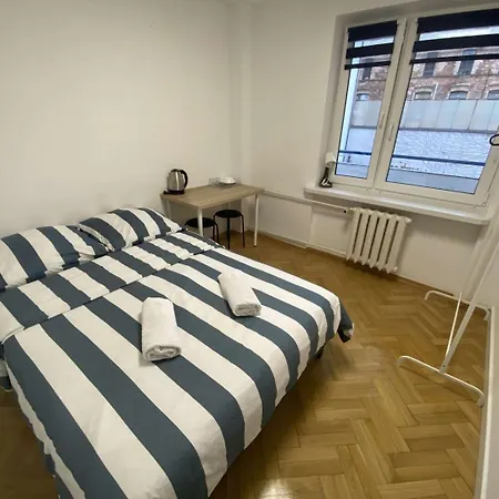 Fantastic-Inn Warszawa - Hoza-2