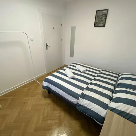 Fantastic-Inn Warszawa - Hoza-3