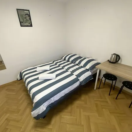 Fantastic-Inn Warszawa - Hoza-3