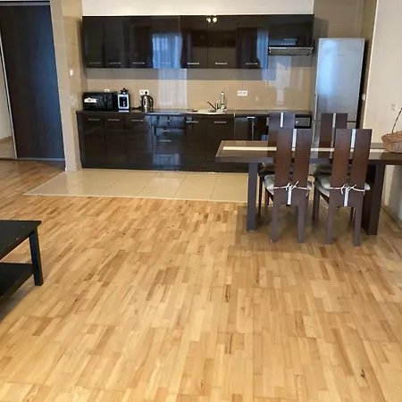 Platinum Towers Hotel Apartments With Parking-2
