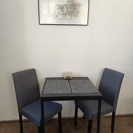 Przytulny apartament przy Barbakanie-2