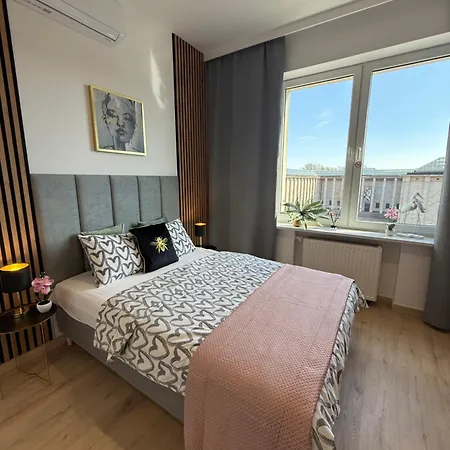 Exclusive Apartments Smolna-3
