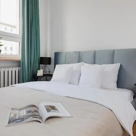 Oomph Warsaw Central Supreme Apartment-3