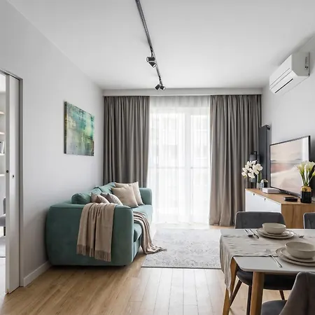 Golden Apartments Warsaw - Luxury Building, Rooftop Terrace, Sienna-3