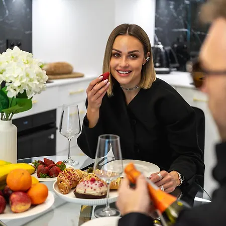 Urban Chic - Luxury Stay At Mennica Residence Warsaw-2