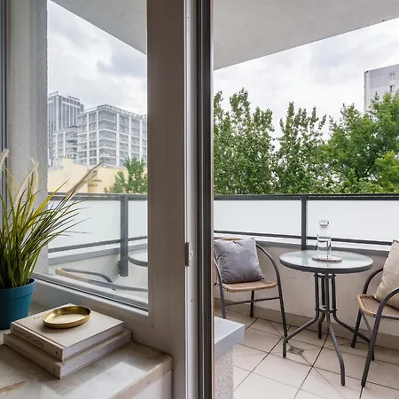 Golden Apartments Warsaw - Stylish & Sunny - Pereca Residence, City Center-3