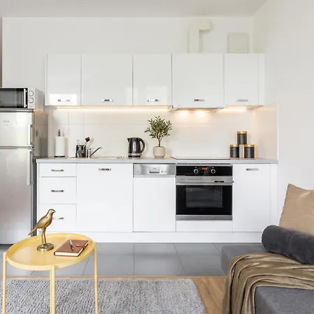 Golden Apartments Warsaw - Stylish & Sunny - Pereca Residence, City Center-2