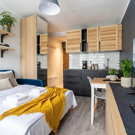 Urban Chic & Great Location & Modern Studio Apartment - #O1-3