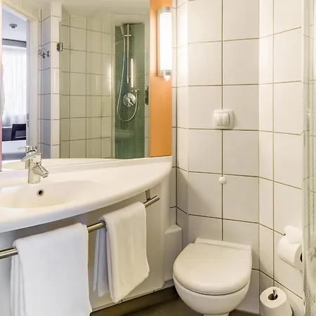 Ibis Warszawa Reduta-3