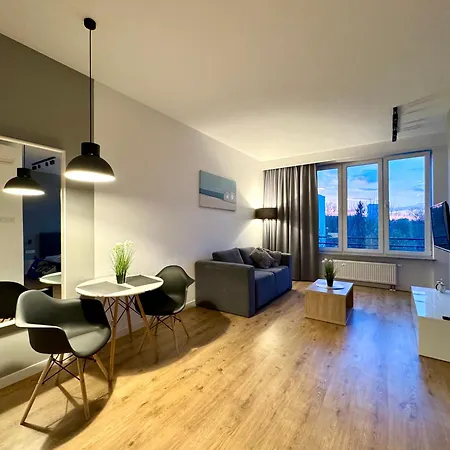 K22 Apart in Warsaw Slawinska 510-2