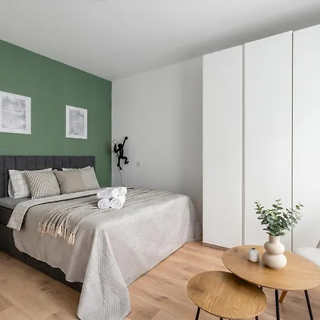 Golden Apartments Warsaw - Modern&Cozy, Towarowa Street-3