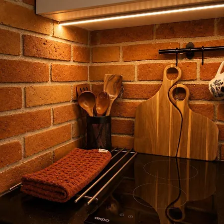 Roztocka Studio, Free Parking, 1 Tram To The City & Pge National Stadion By Cosmo Spirit-3