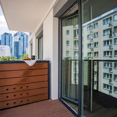 Urban Chic - Cozy Studio Apartment - City Center - Sienna Street-2