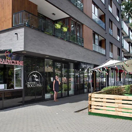 P&O Apartments Plac Europejski-3