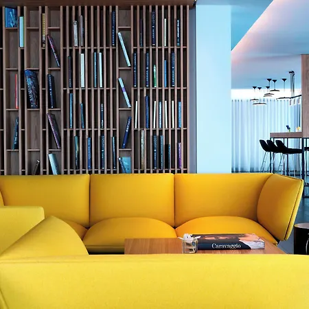 Renaissance Warsaw Airport Hotel-2