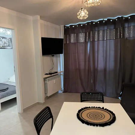 Coser Apartamenty Ul Grzybowska 16 22-2