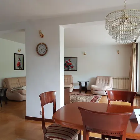 Apartment Nowiniarska Near The Old Town-3