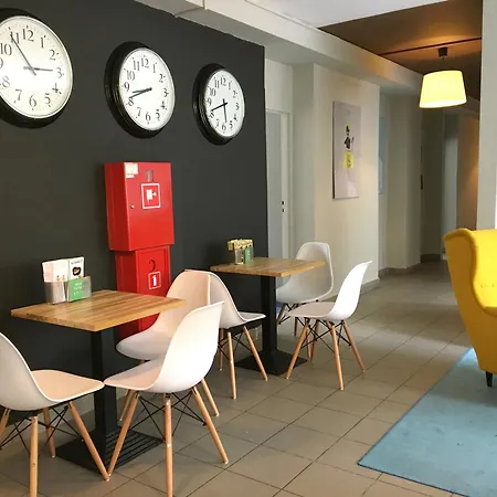 Cloud Hostel-3