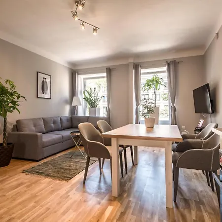 White Residence 4Rooms - City Center-3
